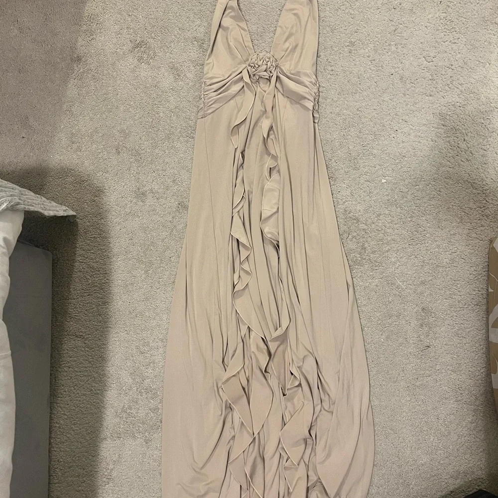 WeWoreWhat Nude Backless Ruffled Maxi Dress - Picture 1 of 3